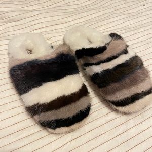Mou Slippers